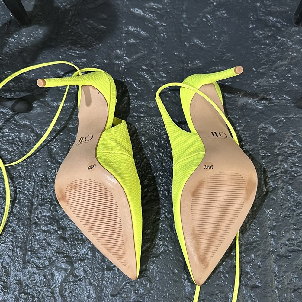 Citron = a vibrant neon greenish yellow. Worn indoors once. Ankle wrap; HH is 4” - Picture 4 of 6